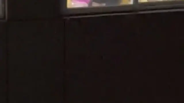 石家莊工程學院晚自習後上小夥直接操起女同學嘴！教室秒變舔活兒課堂，女同學趴在課桌下給小夥猛吹！
