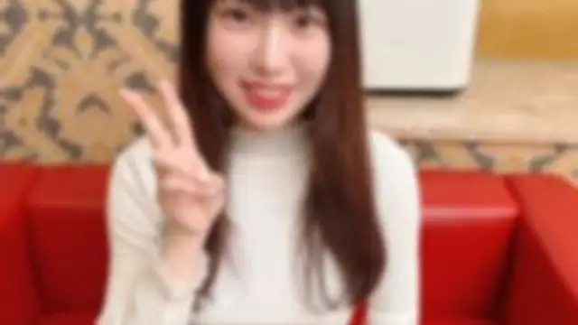 FC2PPV-3070552 若いってだけで贅沢なのに。明るくかわいい18歳の初撮り中出し！2！