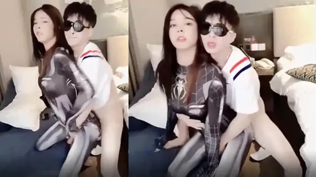超美的妖妖時詩君君黑蜘蛛開襠情趣被小鮮肉爆操-人妖